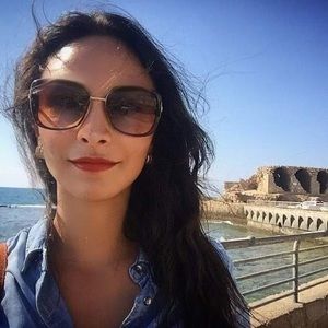 Meet your Posher, Ana